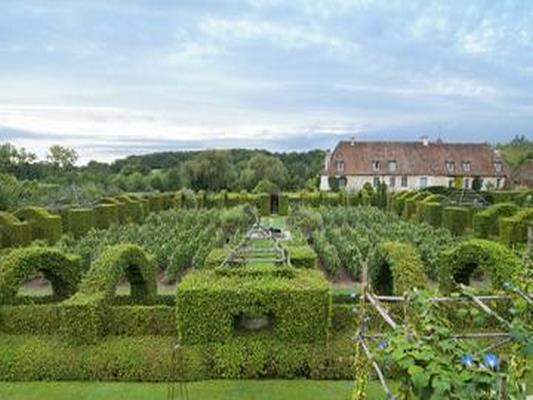 JARDIN DU PRIEURE NOTRE-DAME D’ORSAN