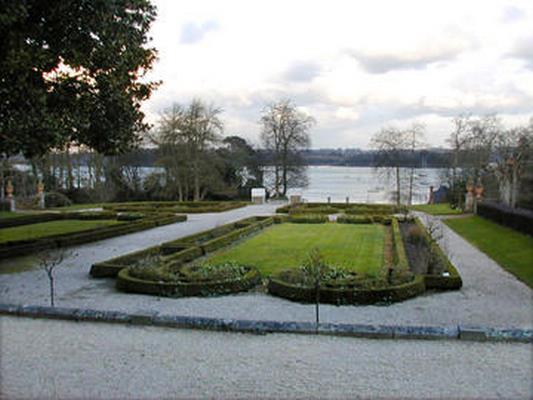 PARC DU CHATEAU DE MONTMARIN