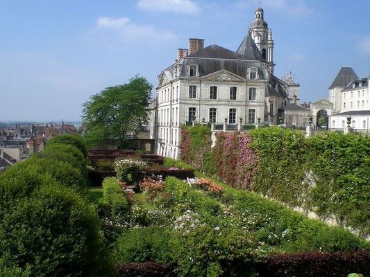 ROSERAIE DES TERRASSES DE L’EVECHE