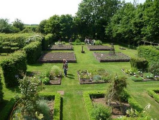 LES JARDINS DU MANOIR D’HENOCQ